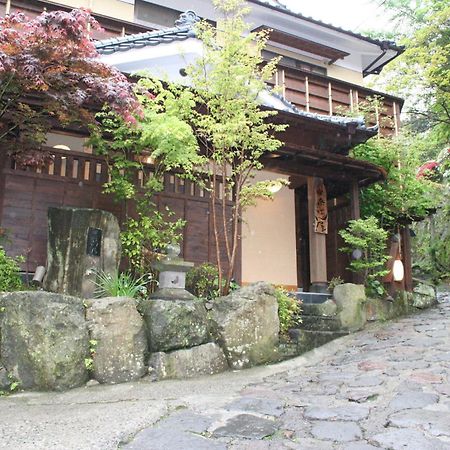 Ban-Ya Hot Spring Inn Юфу Экстерьер фото