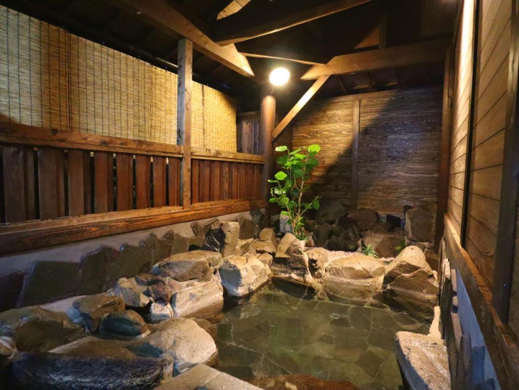 Ban-Ya Hot Spring Inn Юфу Экстерьер фото