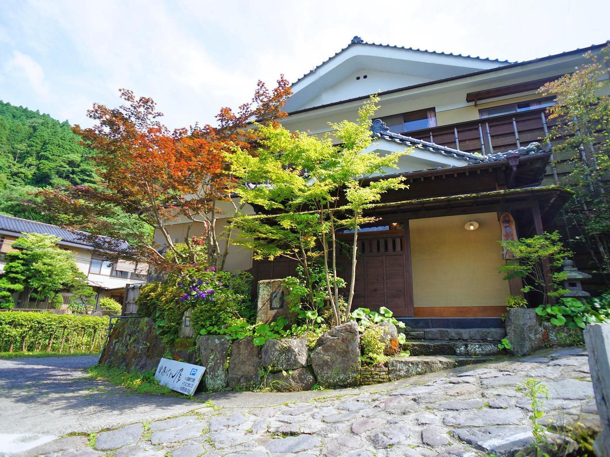 Ban-Ya Hot Spring Inn Юфу Экстерьер фото